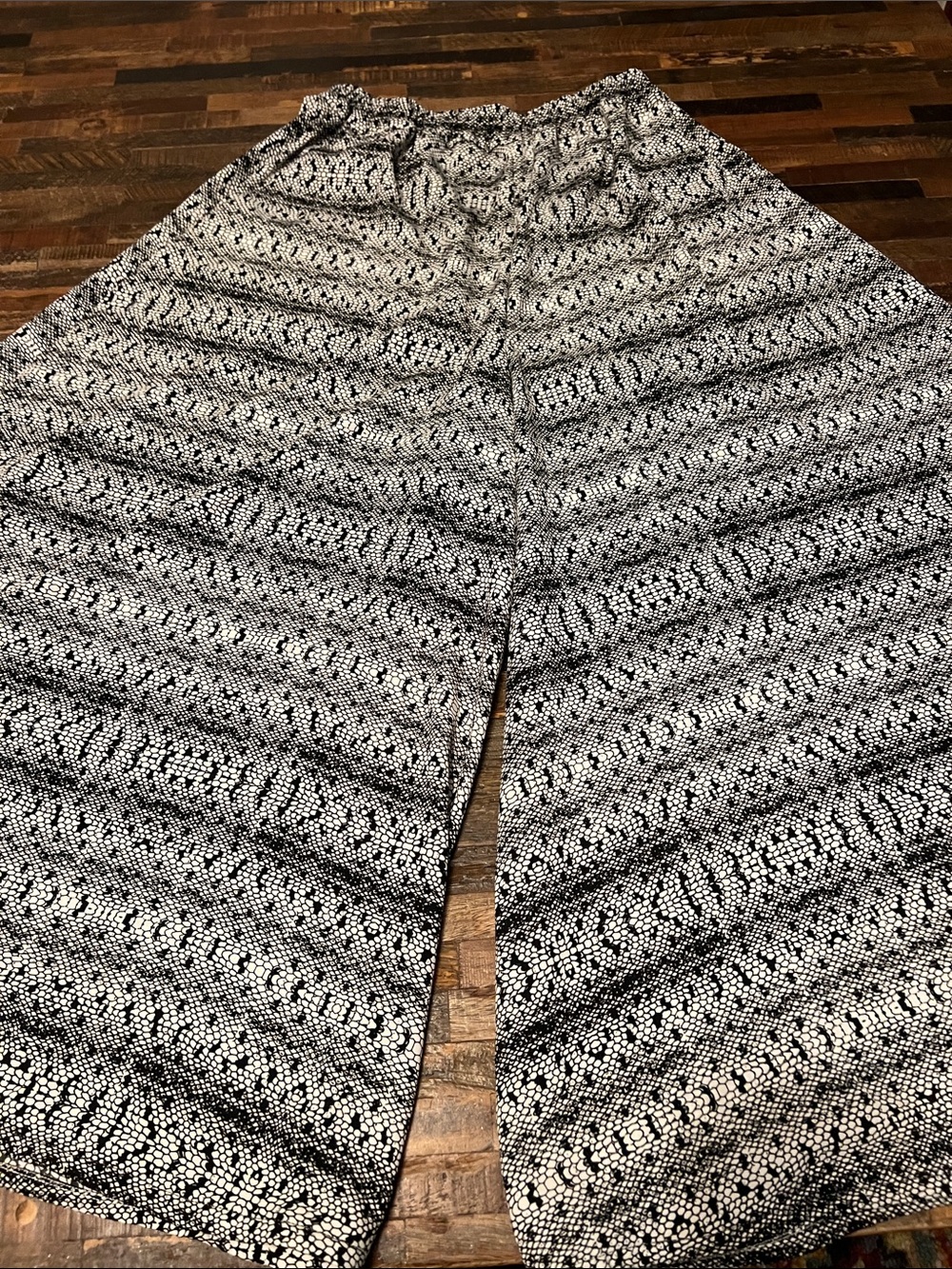 Black & White Wide Leg Festival Pants - Women's Comfort Fit